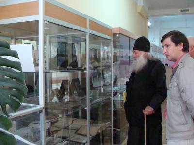 В гостях у гимназистов – старейший клирик епархии