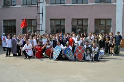 Побоище с мусором и ,,ледовое побоище"