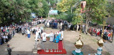 Освящение крестов и куполов