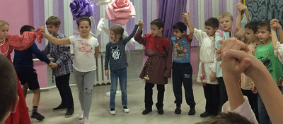 Поделись улыбкою своей…