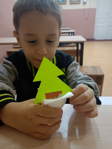 Занятия с особыми детьми творчеством