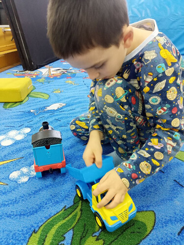 Развитие коммуникации в различных жизненных ситуациях через игру